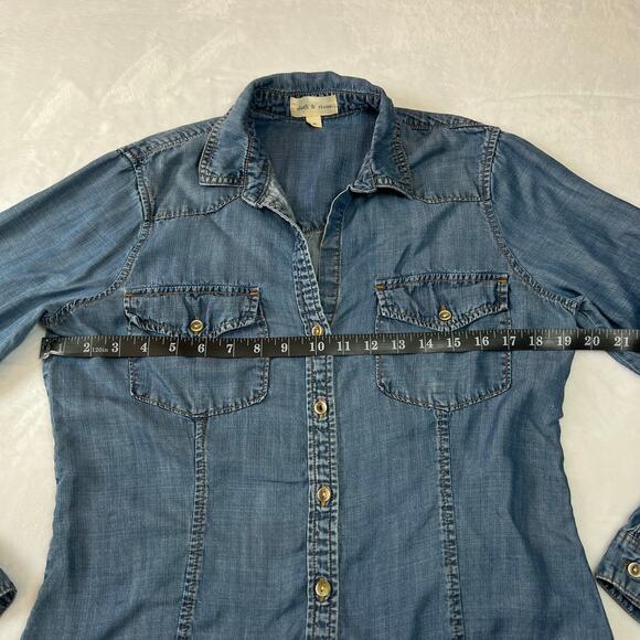 Cloth & Stone Chambray Button Up Shirt Size Medium Casual Lightweight Classic - Picture 8 of 12